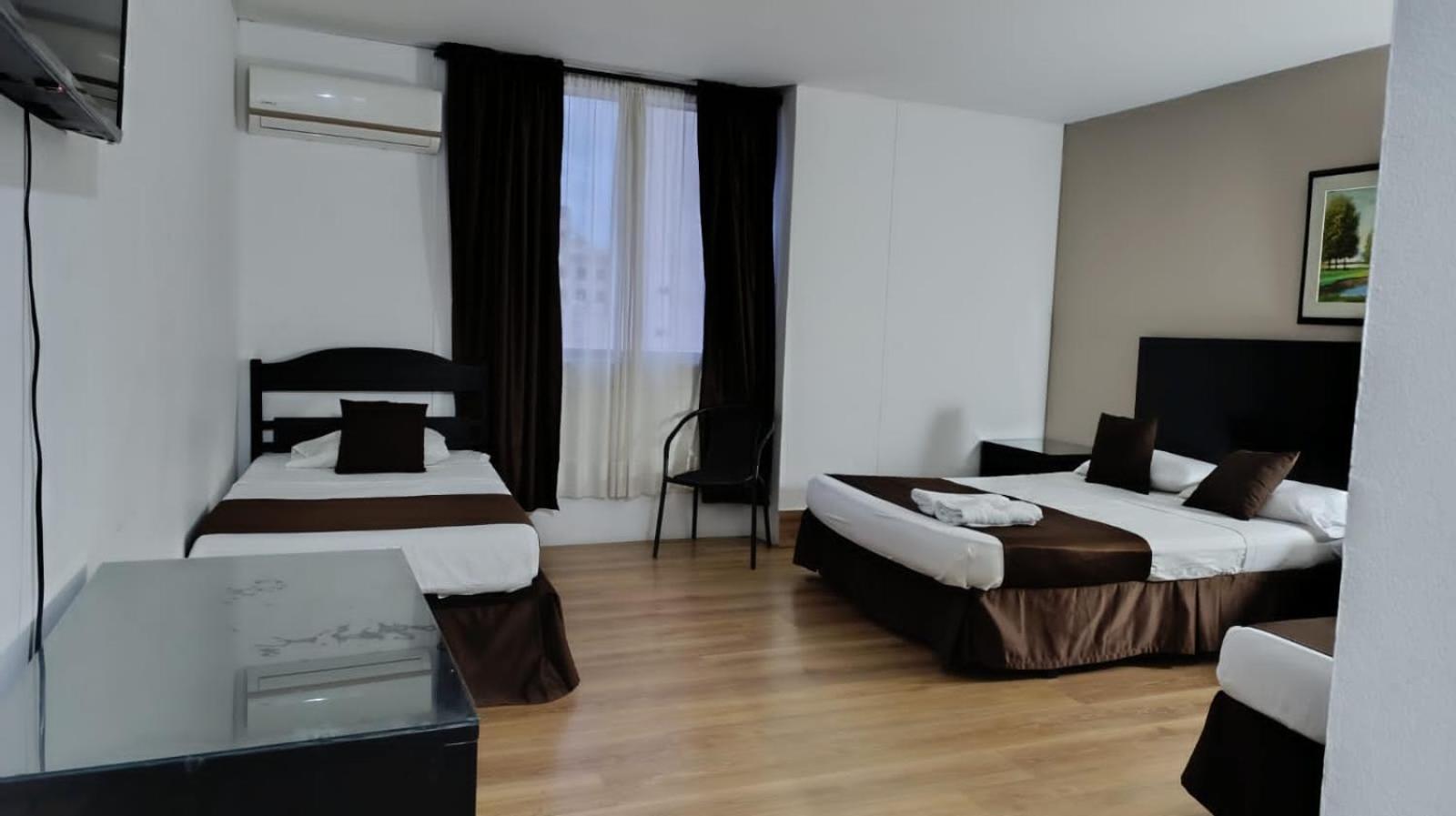 Hotel Ariston كالي المظهر الخارجي الصورة